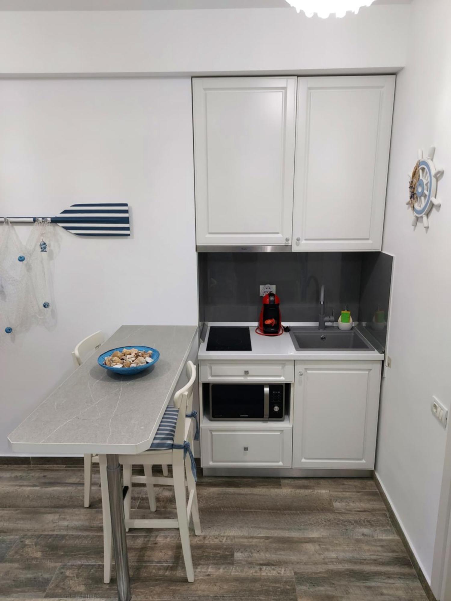 Bluemarina Apartamente 마마이아 객실 사진