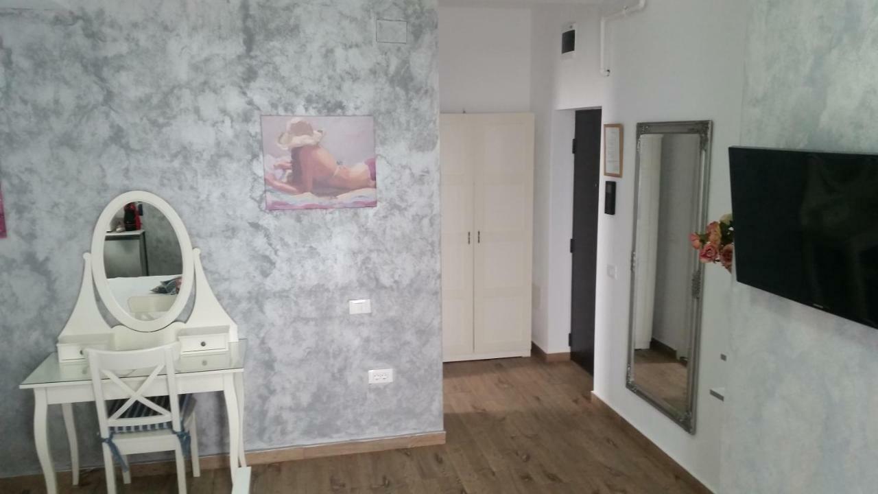 Bluemarina Apartamente 마마이아 외부 사진